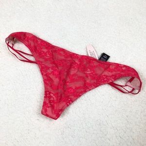 NWT Victoria's secret bright red lace thong 🌺